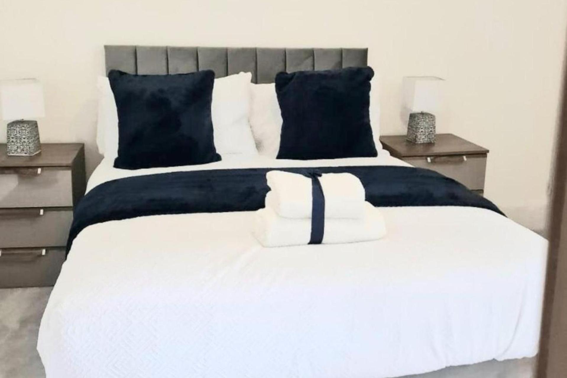 Strood Home-Sleeps 6-Great For Groups & Families Rochester  Extérieur photo